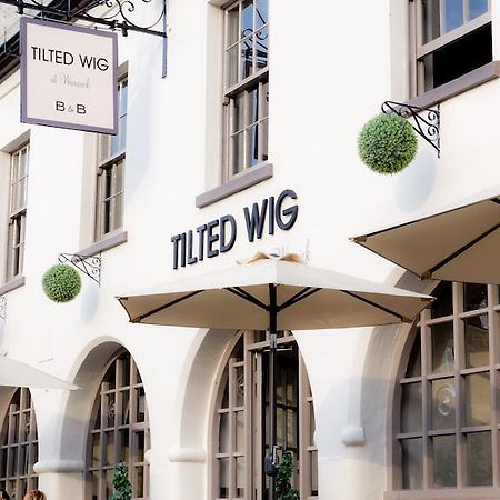 Tilted Wig Hotel Warwick  Bagian luar foto