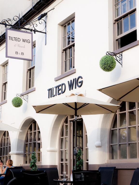Tilted Wig Hotel Warwick  Bagian luar foto